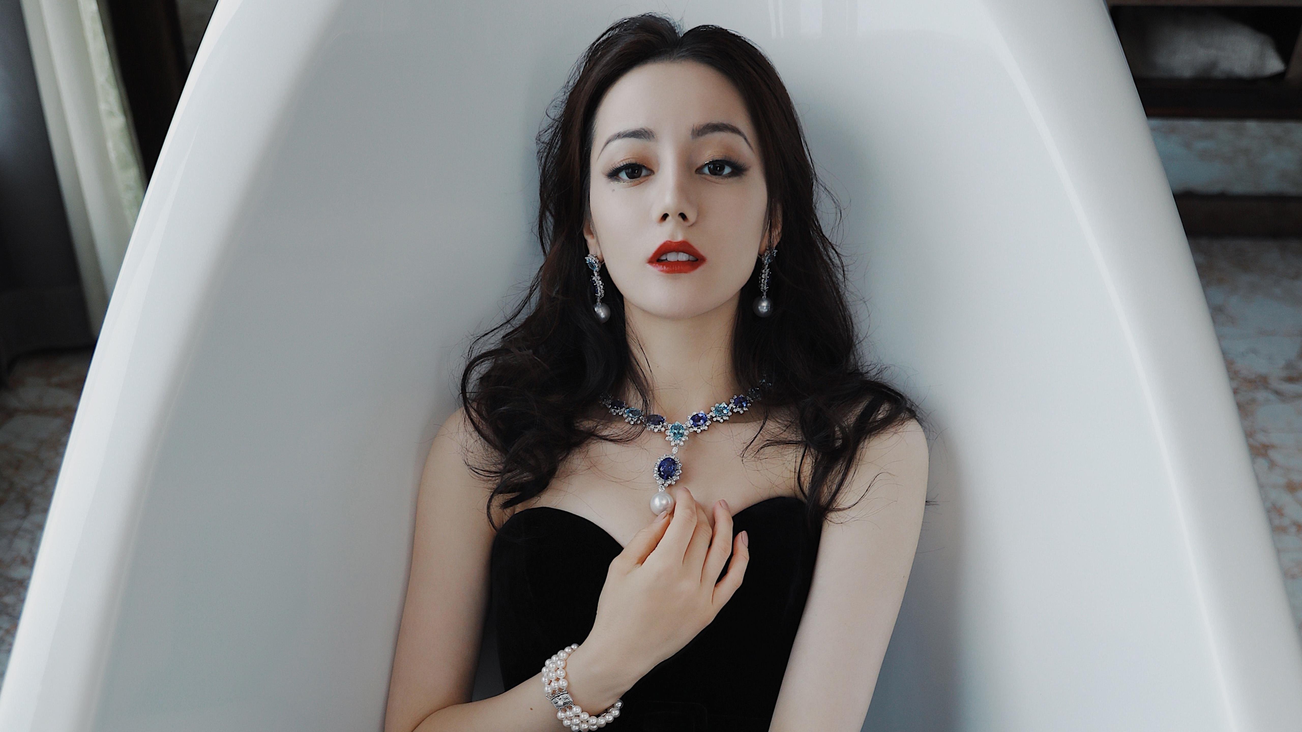 新疆男篮多套阵容轮换展现板凳厚度，新疆男篮官宣